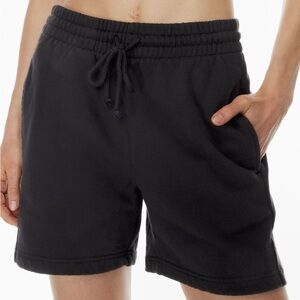 New Extra Fleece Boyfriend 5” Sweatshorts